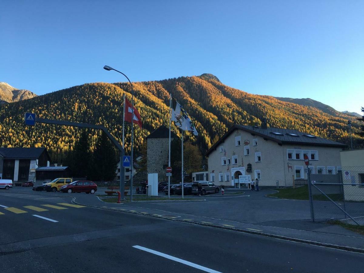 Hotel Adler Garni Zernez Exterior photo