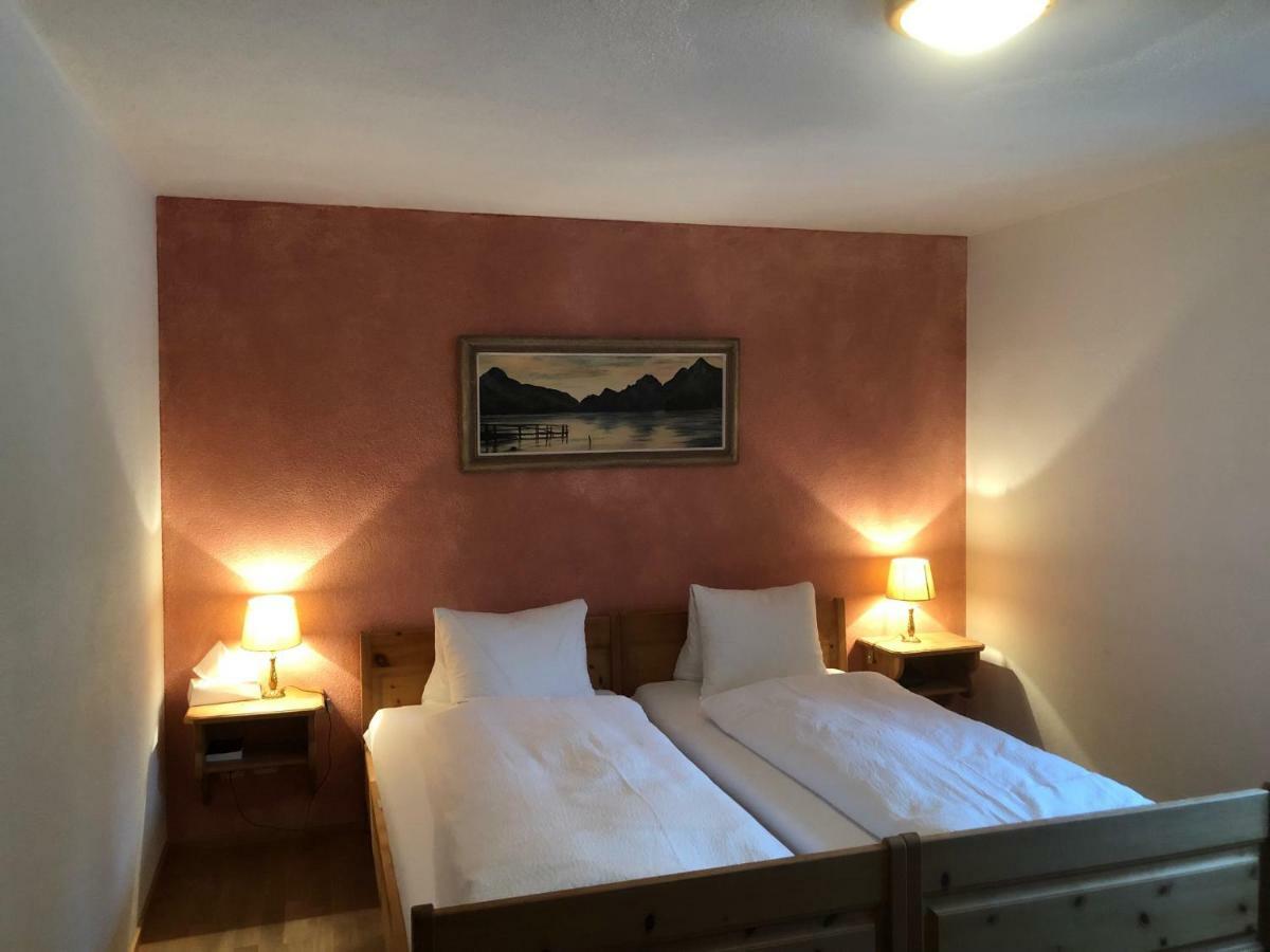 Hotel Adler Garni Zernez Room photo